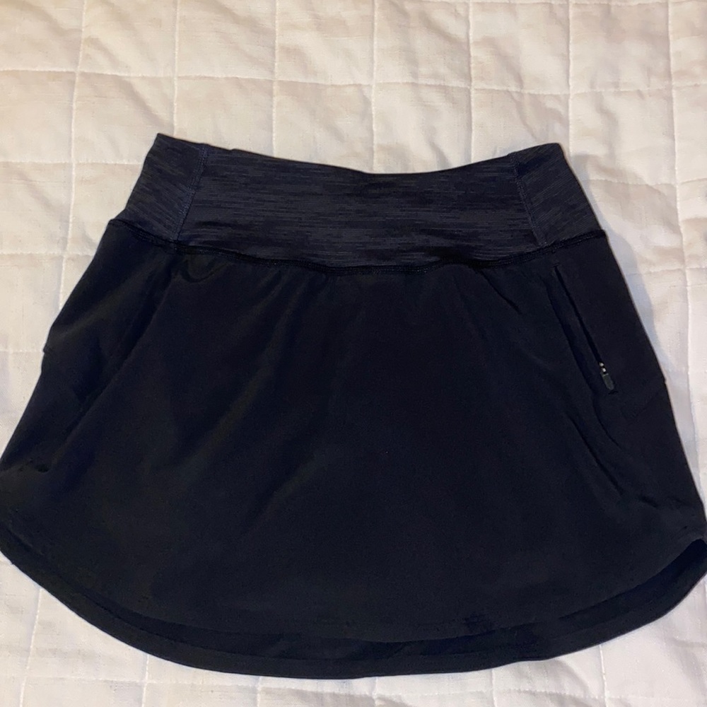 Outdoor Voices Skirt (black)